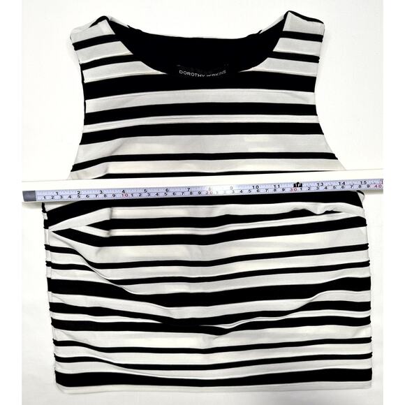Dorothy Perkins elegant NWT women Black And White Sleeveless striped top size S - Picture 8 of 9